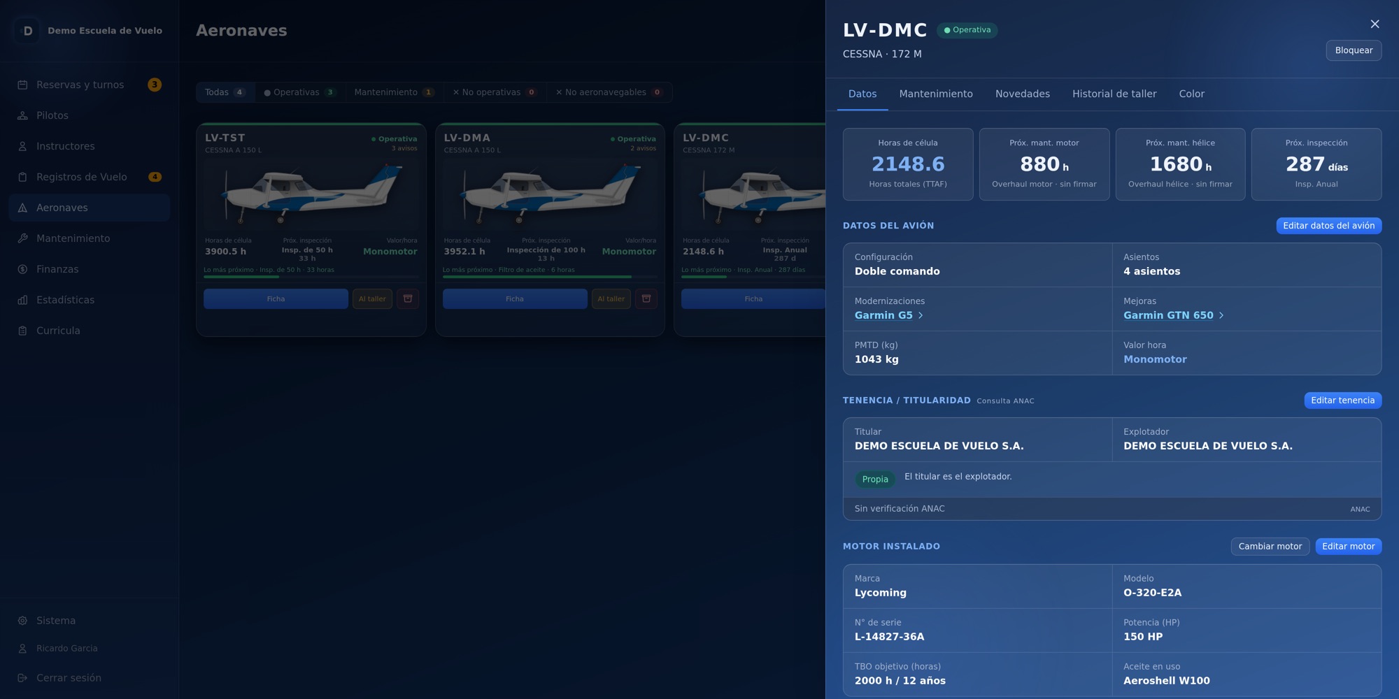 Pantalla de aeronaves de DC Pilot con la flota y la ficha de un avión abierta